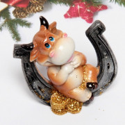 Статуэтка СГ "Бычок Дымок в подкове" 6см арт.541-306